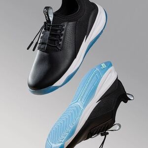 Clove sneakers